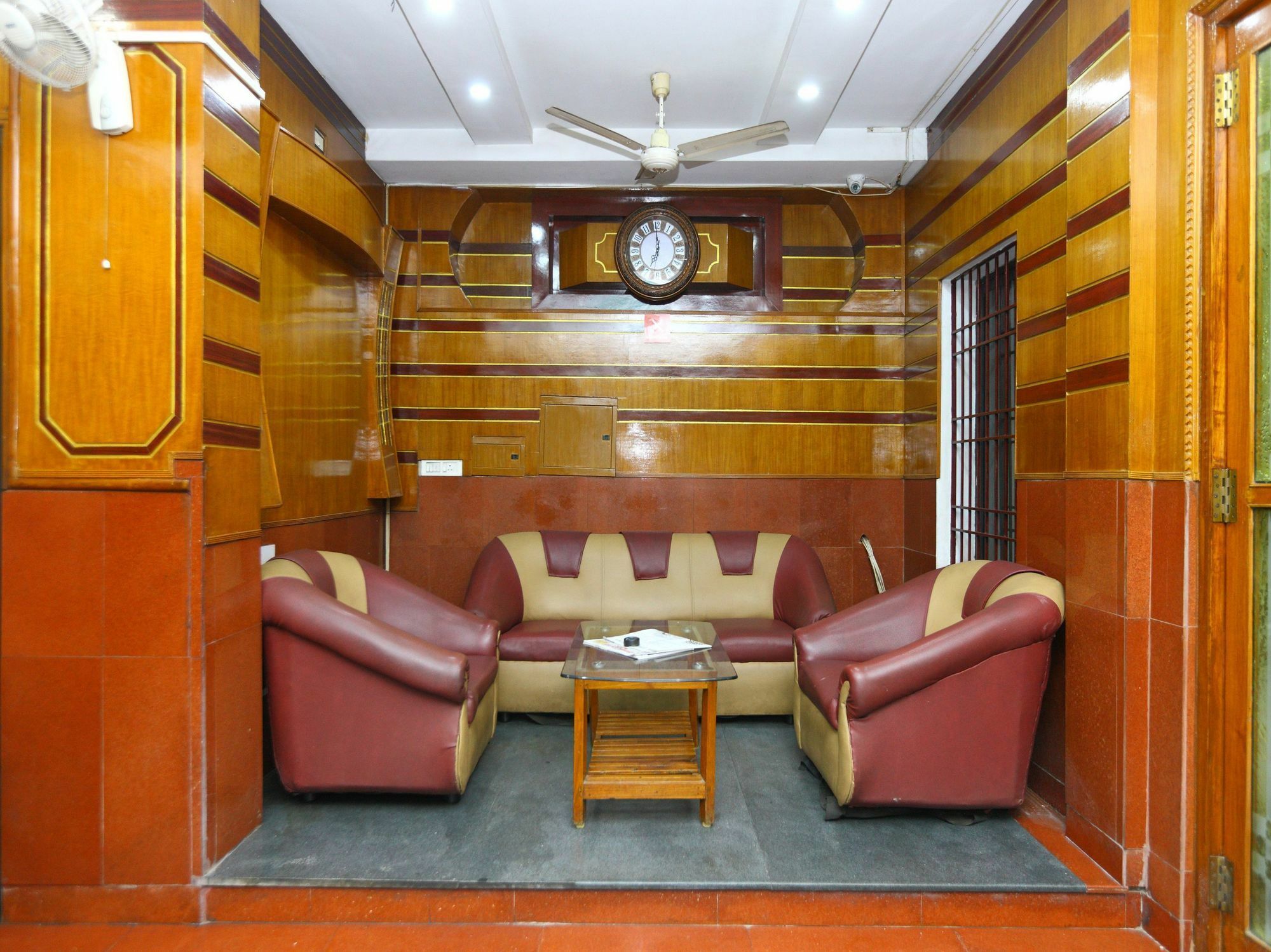 Oyo 9343 Jp Residency Hotel Pondicherry Ngoại thất bức ảnh
